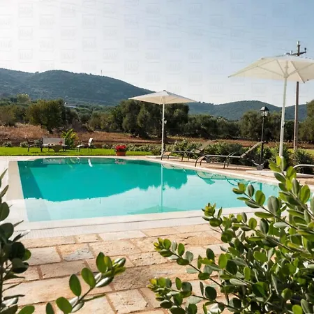 Helloapulia - Trulli Francisto *